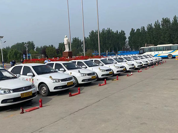 C2類小型自動(dòng)擋汽車